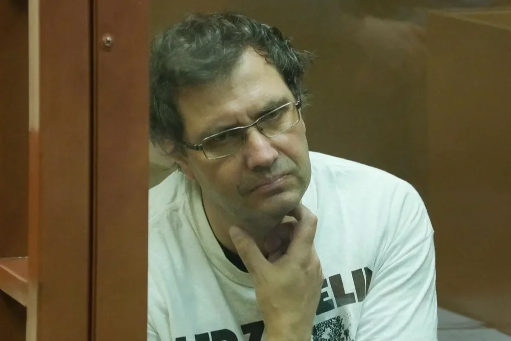 Александр Цветков во время суда. Источник: скриншот видео ТВ-канала НТВ.