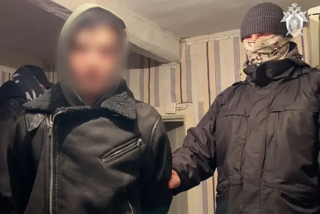 Несовершеннолетний Амиль Гафаров приносит извинения на камеру после задержания. Фото: telegram-канал СК РФ «Следком».