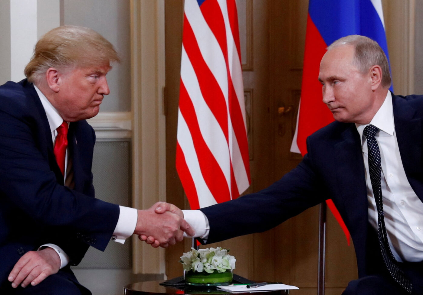 Трамп заявил, что разочарован действиями Путина, но не прекращает с ним диалог