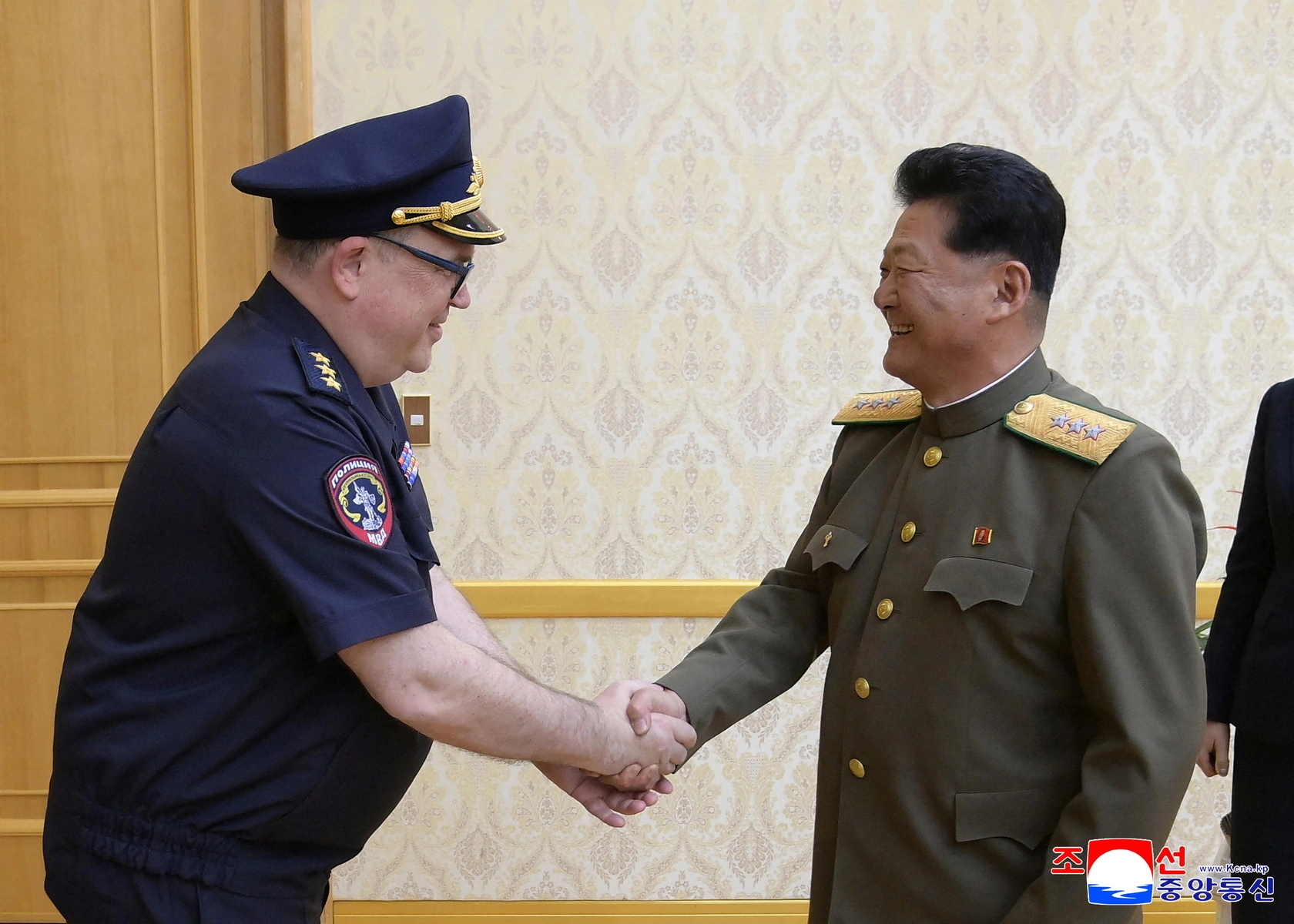 Генерал-полковник полиции Виталий Шулика назначен заместителем министра обороны России. Назначение связывают с усилением финансового контроля в Минобороны