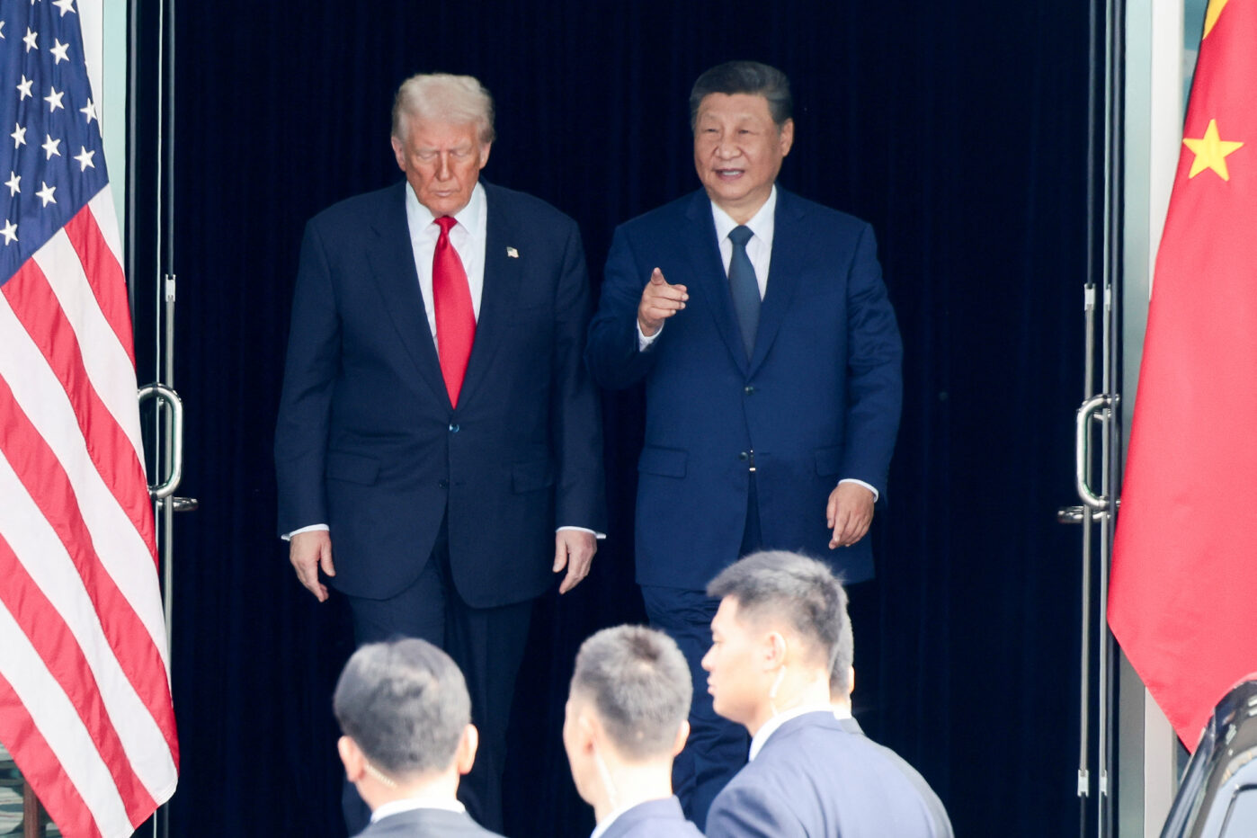 Дональд Трамп едет с первым за несколько лет государственным визитом в Китай на переговоры с Си Цзиньпином