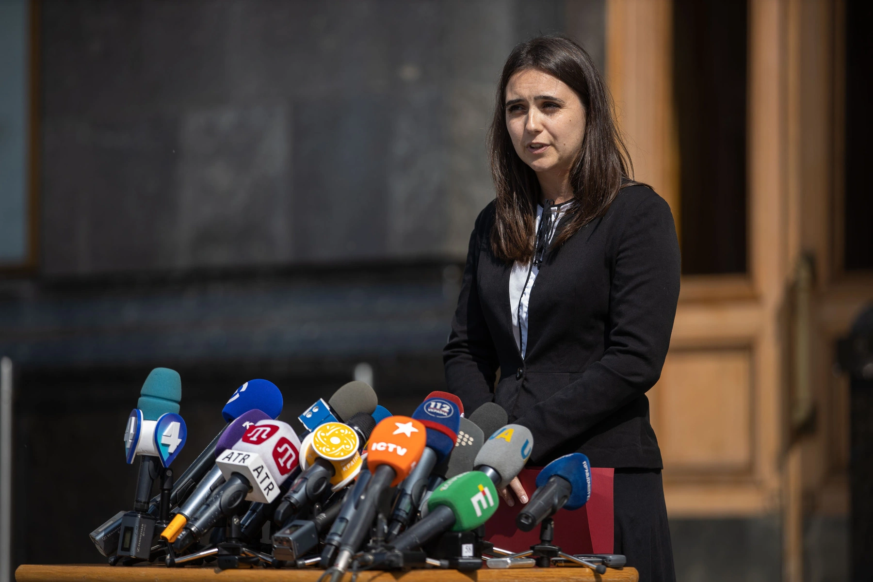 Бывшая пресс-секретарь Владимира Зеленского Юлия Мендель дала интервью Такеру Карлсону с критикой президента Украины