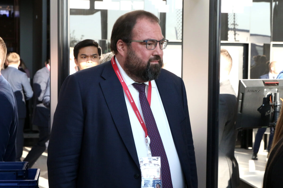 Максут Шадаев на&nbsp;ПМЭФ-2024&nbsp;в&nbsp;Санкт-Петербурге