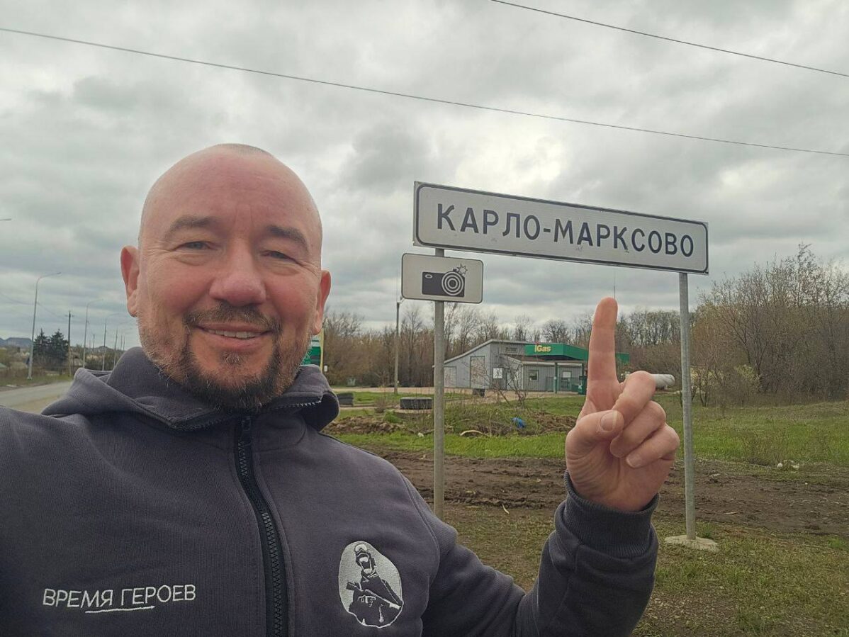 Артём Шейнин: один из&nbsp;самых агрессивных пропагандистов российского телевидения, который с&nbsp;2016 года ведет политическое ток-шоу «Время покажет» на&nbsp;«Первом канале»